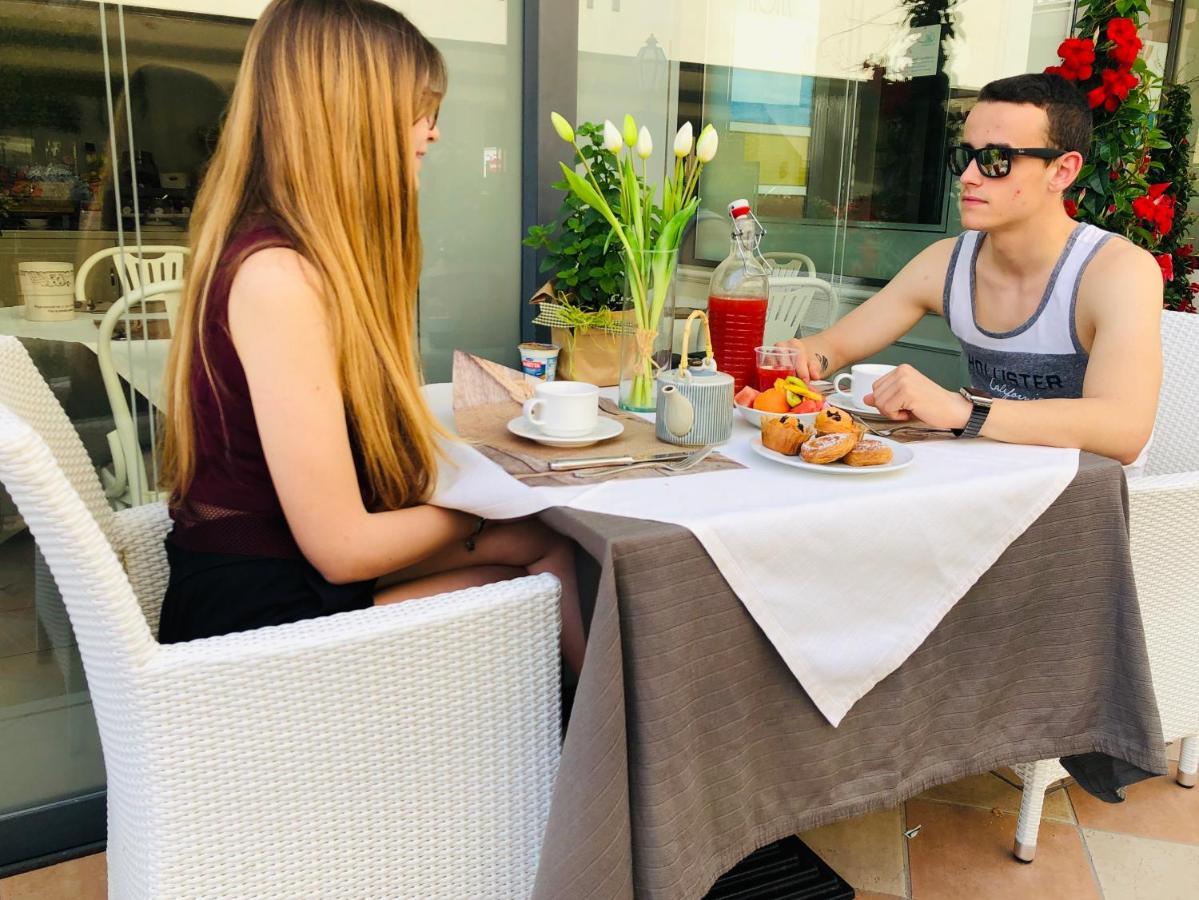 Hotel La Conchiglia Bellaria-Igea Marina Dış mekan fotoğraf